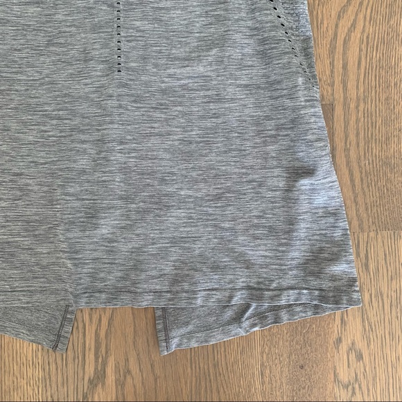 SOLD NWOT Athleta Foothill Heather Tank in Grey Heather Small - Picture 3 of 5